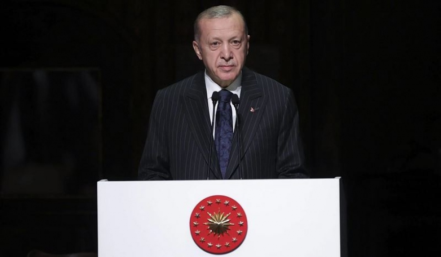 Οργή στην Τουρκία για την παρέλαση ΛΟΑΤΚΙ στη Σουηδία με ομοίωμα του Erdogan και σύμβολα του ΡΚΚ