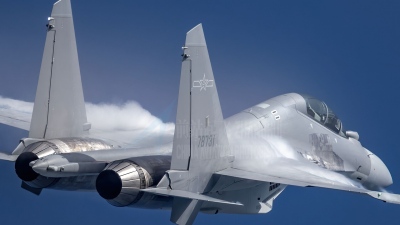 «Εξαφανίσου τώρα» - Έγινε η μονομαχία του αιώνα με εναέριο... beef: Το κινεζικό J-16 αναχαίτισε αμερικανικό F-22