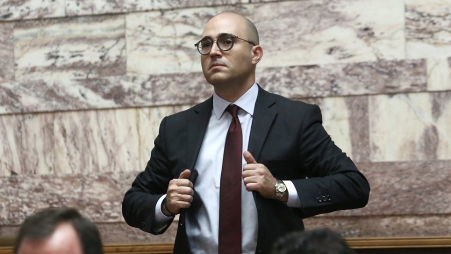 Ο Μπογδάνος, η alt right κοινότητα και οι δύσκολες ισορροπίες Μητσοτάκη στα πολιτικά άκρα