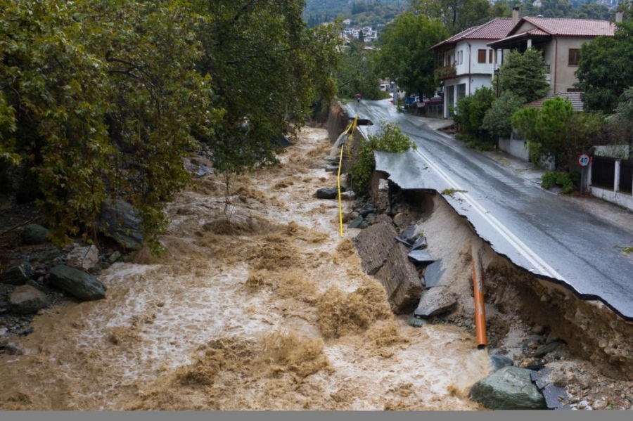 Βόλος: Χωρίς πόσιμο νερό, συνεχίζεται ο καθαρισμός πόλης και προαστίων - Ανοίγουν τα περισσότερα σχολεία Δευτέρα 2/10