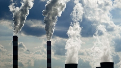 IEA: Ρεκόρ στις παγκόσμιες εκπομπές CO2 από την ενέργεια το 2023
