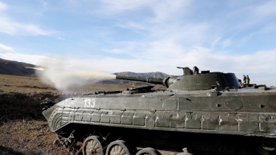 Διεθνής εταιρεία θωρακισμένων οχημάτων επενδύει στην αμυντική βιομηχανία της Βουλγαρίας