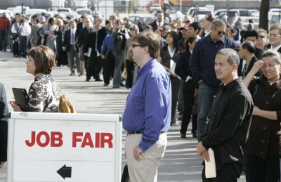 ΗΠΑ: Σε χαμηλό 45 ετών οι αρχικές αιτήσεις για επίδομα ανεργίας - Στις 220.000