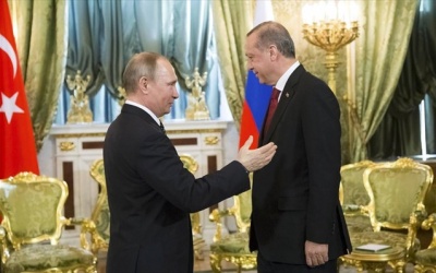 Συλλυπητήρια Putin σε Erdogan για τα θύματα του φονικού σεισμού στην Αν. Τουρκία