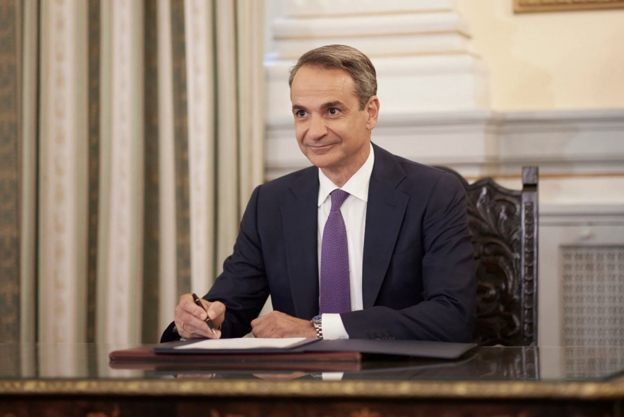 Άνοιγμα Μητσοτάκη στη ΛΟΑΤΚΙ κοινότητα - Προαναγγέλλει γάμο ομόφυλων ζευγαριών - Κριτική από ΣΥΡΙΖΑ