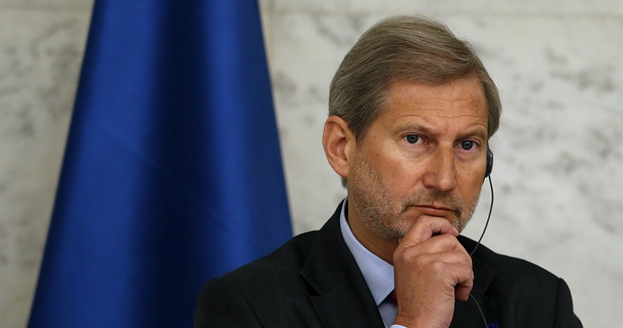 Hahn (ΕΕ): Χαιρετίζω τη Συμφωνία των Πρεσπών – Στο σκοπιανό Κοινοβούλιο η απόφαση, αν αποτύχει το δημοψήφισμα