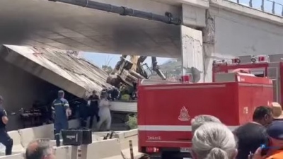 Πάτρα: Έπεσε τμήμα γέφυρας στην Περιμετρική - Ένας νεκρός και 8 τραυματίες