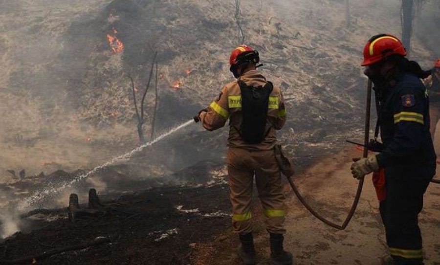 Βιβλική καταστροφή από τις πυρκαγιές στην Αττική – Βελτιωμένη η εικόνα, σε επιφυλακή οι πυροσβεστικές δυνάμεις για αναζωπυρώσεις