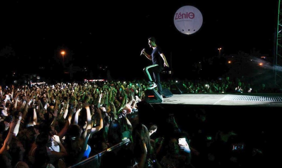 Ο Σάκης Ρουβάς ανέβασε τη διάθεση στο ζενίθ με δύο μοναδικές συναυλίες σε Λάρισα και Θεσσαλονίκη