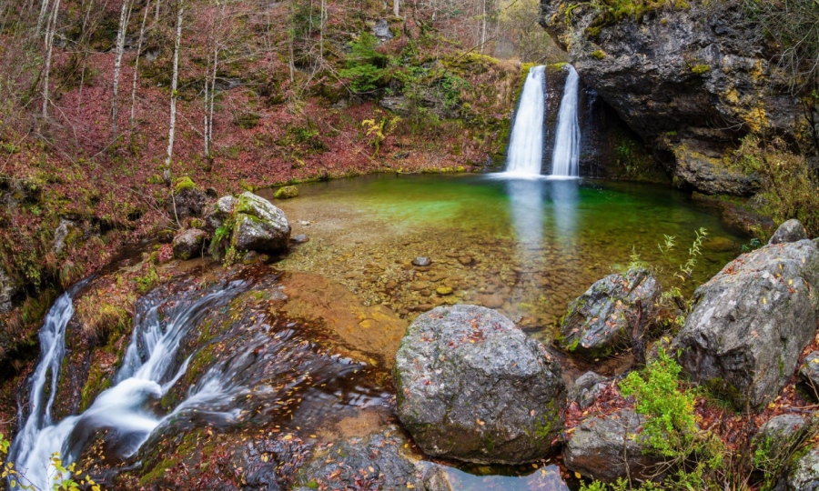 Σοκ στο Λιτόχωρο - Ακατάλληλο το νερό - Εντοπίστηκε νεκρό άλογο στο φαράγγι του Ενιπέα