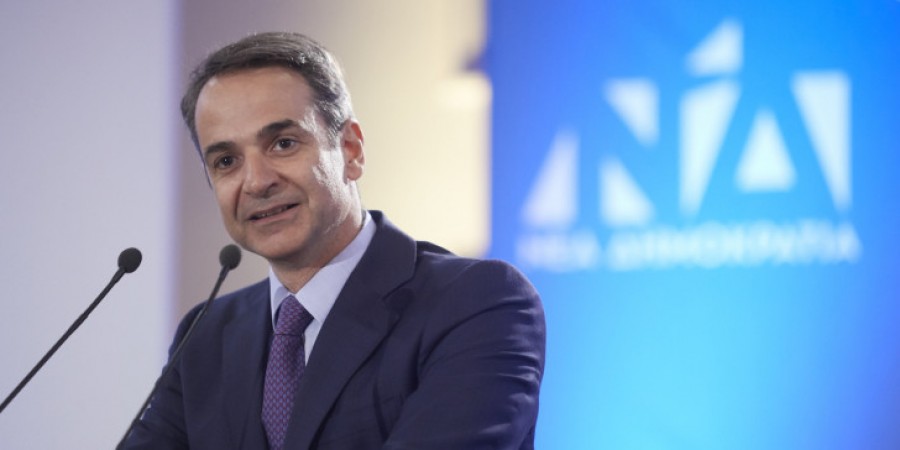 Με μάσκα ο Κυριάκος Μητσοτάκης σε όλα τα social media