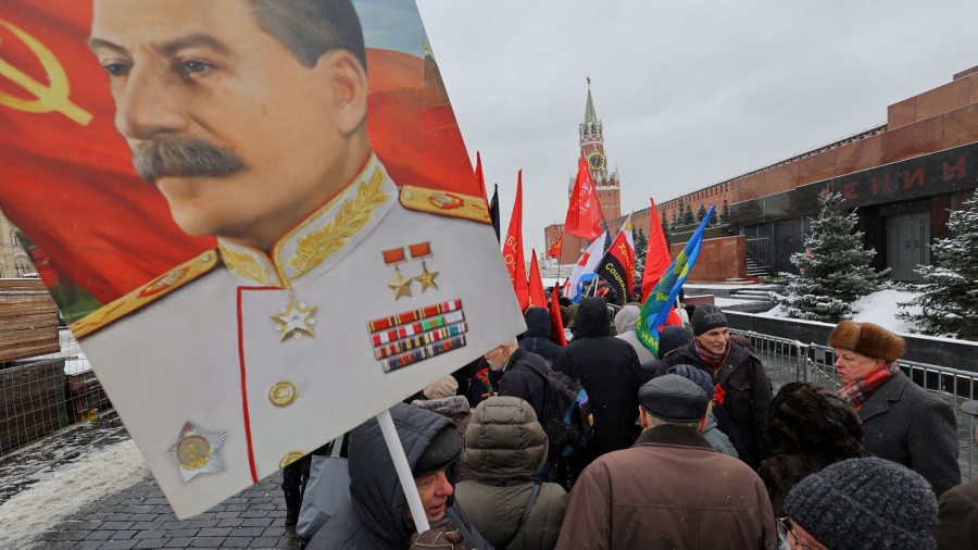 Ποιος σκότωσε τον Stalin; Ρωσοί κομμουνιστές ζητούν από την FSB να ερευνήσει πιθανή εμπλοκή της Δύσης