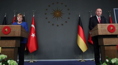 Erdogan: Δεν εγκαταλείπουμε τους Λίβυους αδελφούς μας - Merkel: Να σταθεροποιηθεί, η εύθραυστη εκεχειρία