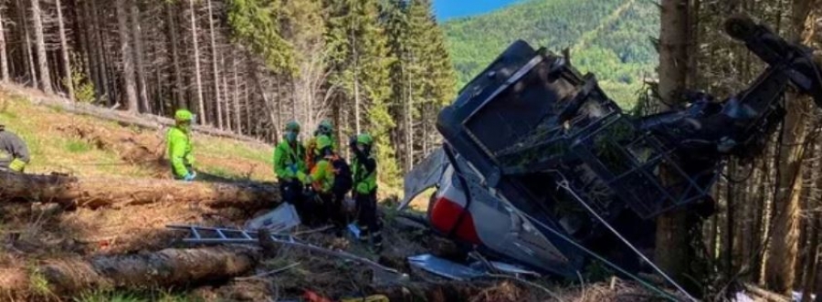 Τραγωδία στην Ιταλία: Οκτώ νεκροί από την πτώση καμπίνας τελεφερίκ