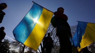 Χωρίς μισθούς και συντάξεις οι Ουκρανοί – Στα όρια της εξαθλίωσης 12 εκατ. πολίτες, το Κίεβο αγοράζει μόνο όπλα