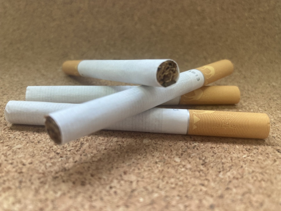 Ψυχρολουσία στις τσέπες των καπνιστών:  Η Κομισιόν αυξάνει το πακέτο τα τσιγάρα στα 6,5 ευρώ!