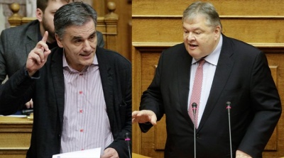 Σκληρή κόντρα Τσακαλώτου - Βενιζέλου για την οικονομία και την έξοδο από το πρόγραμμα στήριξης