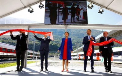 Ελβετία: Ολοκληρώθηκε η διευρωπαϊκή σιδηροδρομική διαδρομή με την υπερσύγχρονη σήραγγα Τσένερι