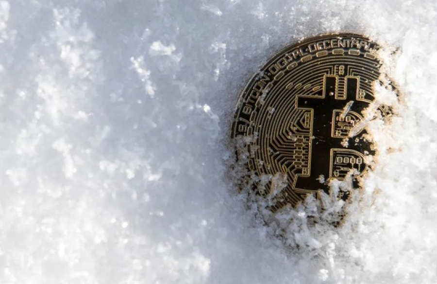Bitcoin production hit by cold snap: US mining collapses as network limits are exposed