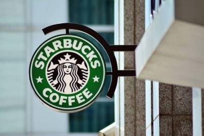 Ξεκαθαρίζει η Starbucks: Δεν εξαγοράζουμε την αλυσίδα Burrito Chipotle