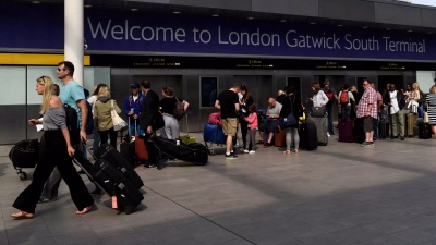 Χάος στα αεροδρόμια της Βρετανίας - Καθυστερήσεις και ακυρώσεις πτήσεων λόγω τεχνικού προβλήματος
