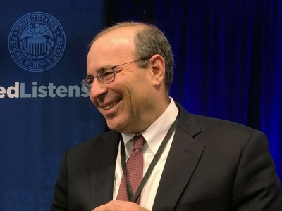 Barkin (Fed): Τα επιτόκια πρέπει να παραμείνουν υψηλά μέχρι να υποχωρήσει ο πληθωρισμός