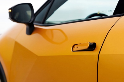 Oι χωνευτές ηλεκτρικές χειρολαβές εξελίσσονται σε παγίδα για τους επιβάτες