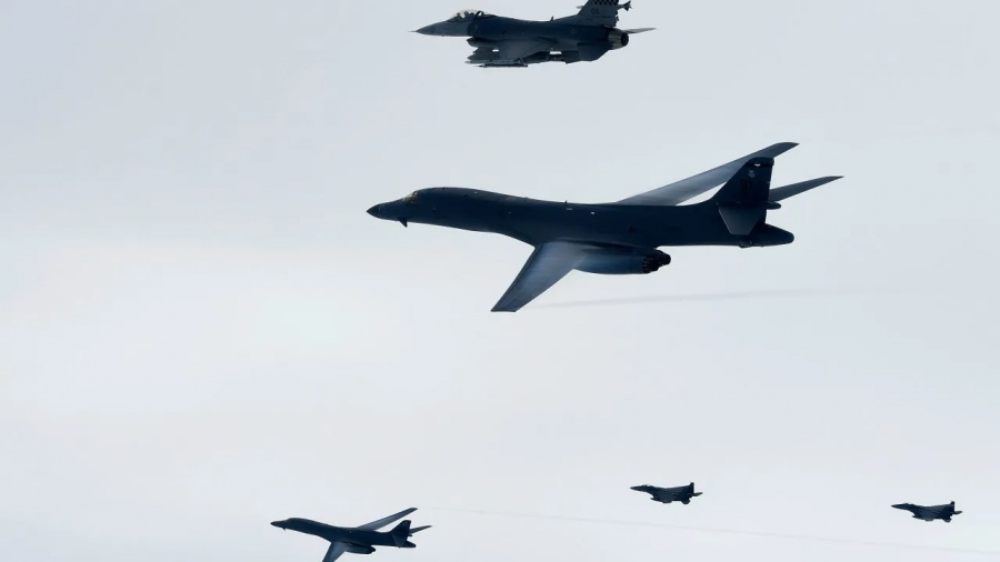 Οι ΗΠΑ χρησιμοποίησαν βομβαρδιστικά B-1 «Lancer» για να χτυπήσουν στόχους εντός του Ιράν, επιβεβαιώνει η CENTCOM