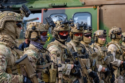 Απίστευτο: Δύο στους τρεις Βέλγους θέλουν τον στρατό στους δρόμους