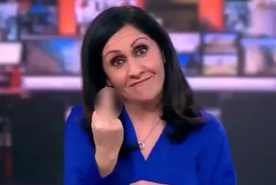 Παρουσιάστρια του BBC ζήτησε συγγνώμη για το...υψωμένο μεσαίο δάκτυλο