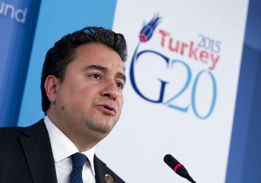 Πρώην υπουργός Erdogan: Η τουρκική οικονομία καταρρέει, δεν θα τη σώσει ούτε το ΔΝΤ