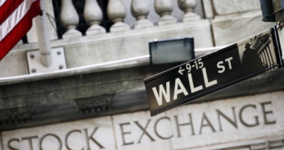 Παρά τα ιστορικά υψηλά, ο όγκος των συναλλαγών στη Wall Street βρέθηκε σε χαμηλό 3ετίας το 2017