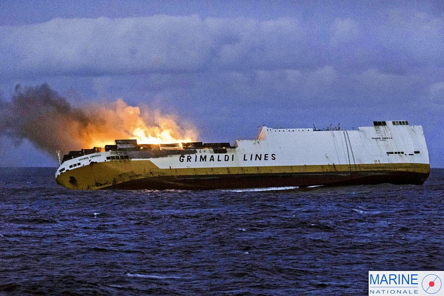 Γαλλία: Αγώνας δρόμου για τη ρύπανση από το βυθισμένο Grande America