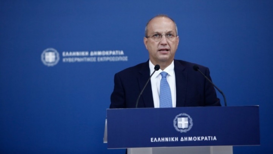 Οικονόμου: Δεν εξετάζουμε ούτε lockdown ούτε μέτρα στους εμβολιασμένους