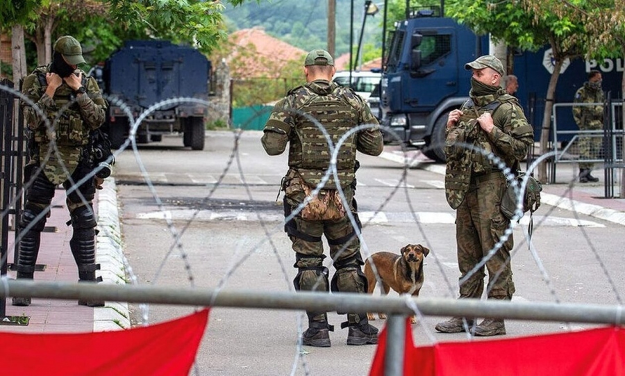 Αποκλιμάκωση στη Σερβία: Απελευθερώνονται οι τρεις κοσοβάροι αστυνομικοί