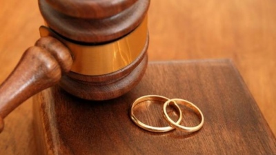 Αγγλία: Το δικηγορικό γραφείο της «ντίβας των διαζυγίων» χώρισε ζευγάρι... κατά λάθος