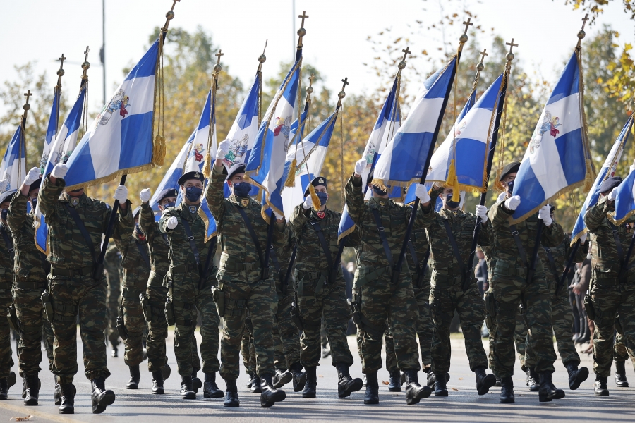 Μεγαλειώδης στρατιωτική παρέλαση στη Θεσσαλονίκη - Μήνυμα Παναγιωτόπουλου στην Τουρκία