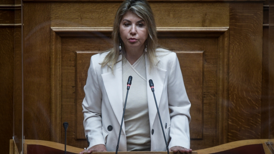 Μακρή: Όχι σε κλείσιμο των σχολείων - Τα σχολεία ακολουθούν την πανδημία, δεν την οδηγούν