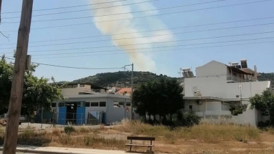 Αττική: Μεγάλη φωτιά στο Καματερό - Ισχυρές επίγειες και εναέριες δυνάμεις της Πυροσβεστικής