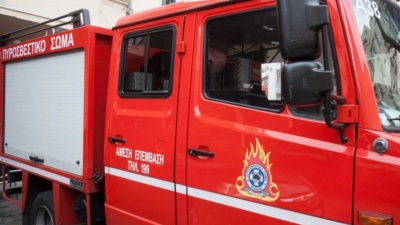 Τραγωδία στο κέντρο της Αθήνας - Χωρίς τις αισθήσεις του ανασύρθηκε παιδί μετά από φωτιά σε διαμέρισμα