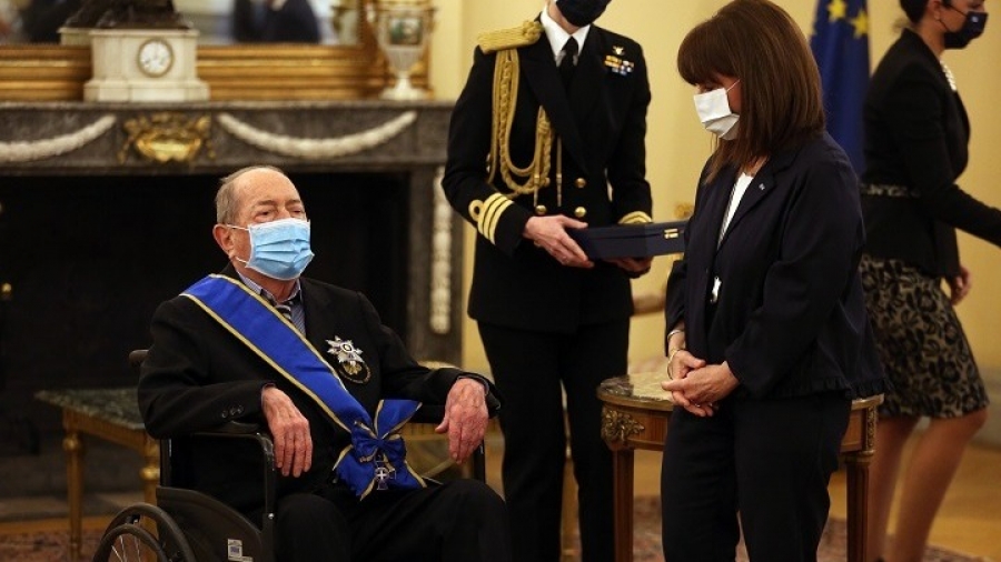 Με τον Μεγαλόσταυρο του Τάγματος της Τιμής παρασημοφορήθηκε ο 97χρονος εφοπλιστής Ιάκωβος Τσούνης