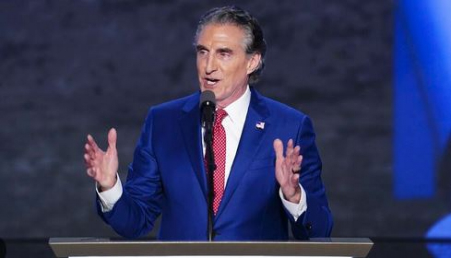 FSRU Αλεξανδρούπολης και Κάθετος Διάδρομος στην ατζέντα του Αμερικανού υπερυπουργού Ενέργειας Doug Burgum στην Αθήνα