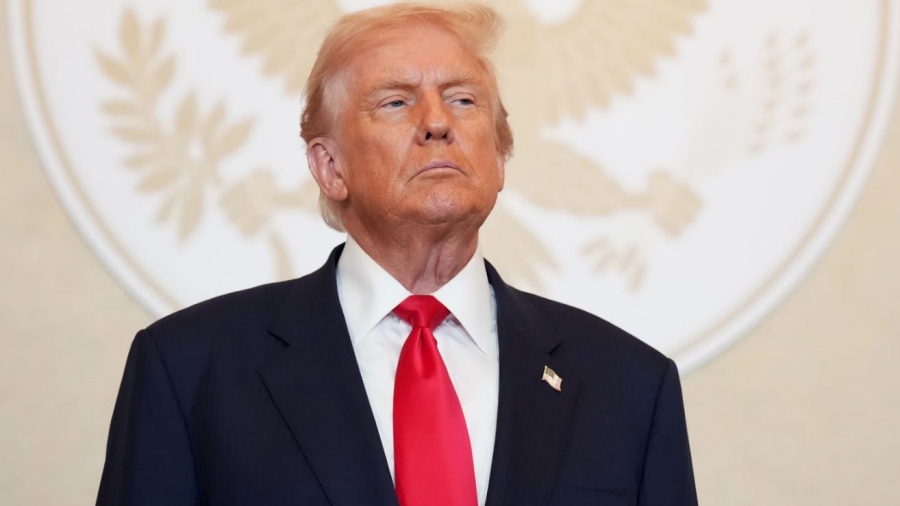 Ο Trump προειδοποιεί το Ανώτατο Δικαστήριο: Αν ακυρώσετε τους δασμούς, οι ΗΠΑ θα αντιμετωπίσουν οικονομικό όλεθρο