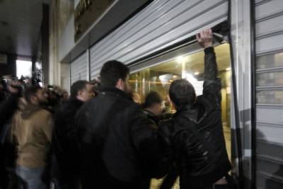 «Εισβολή» του ΠΑΜΕ στο υπουργείο Εργασίας