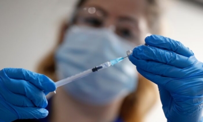 Η Βρετανία σταματά να δημοσιεύει στοιχεία για την αποτελεσματικότητα των εμβολίων για Covid, λόγω...αναποτελεσματικότητας