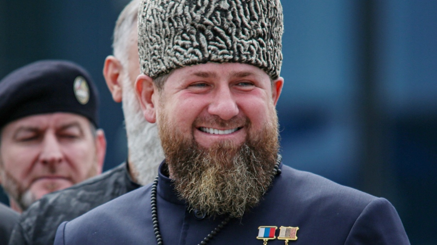 Ουκρανοί στρατιώτες ευχαριστούν τον Kadyrov....