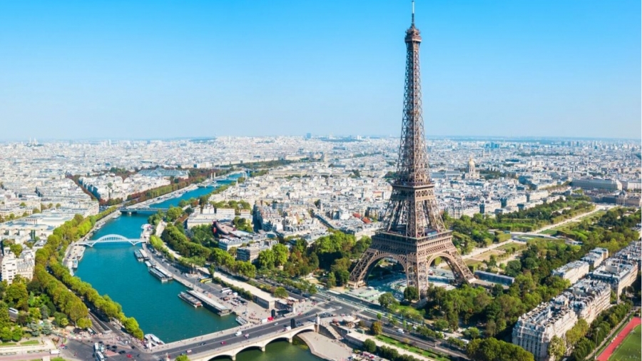 Η Γαλλία εντάσσεται ξανά στην Ευρωπαϊκή Επιτροπή Ταξιδιών