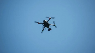 Απίστευτο και όμως ευρωπαϊκό - Drones διακόπτουν το ταξίδι Γερμανού πολιτικού που θα μιλούσε για τους κινδύνους των drones