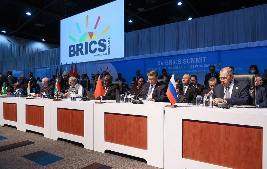 Η Ρωσία ενισχύει τη θέση της στον κόσμο, παρά τις πιέσεις - H Δύση θα επιχειρήσει να παρέμβει στις εκλογές