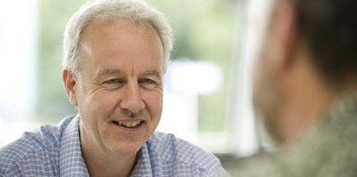 Dougan (Επιδημιολόγος Cambridge): Απαντήσεις σε καίρια ερωτήματα γύρω από το εμβόλιο για τον κορωνοϊό